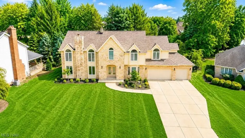 5650 Ashley Circle, Highland Heights, OH 44143 - #2
