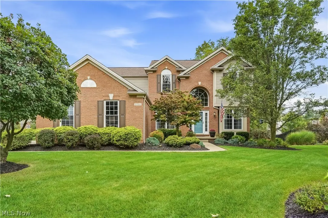 27212 Perry Circle, Olmsted, OH 44138 - #1