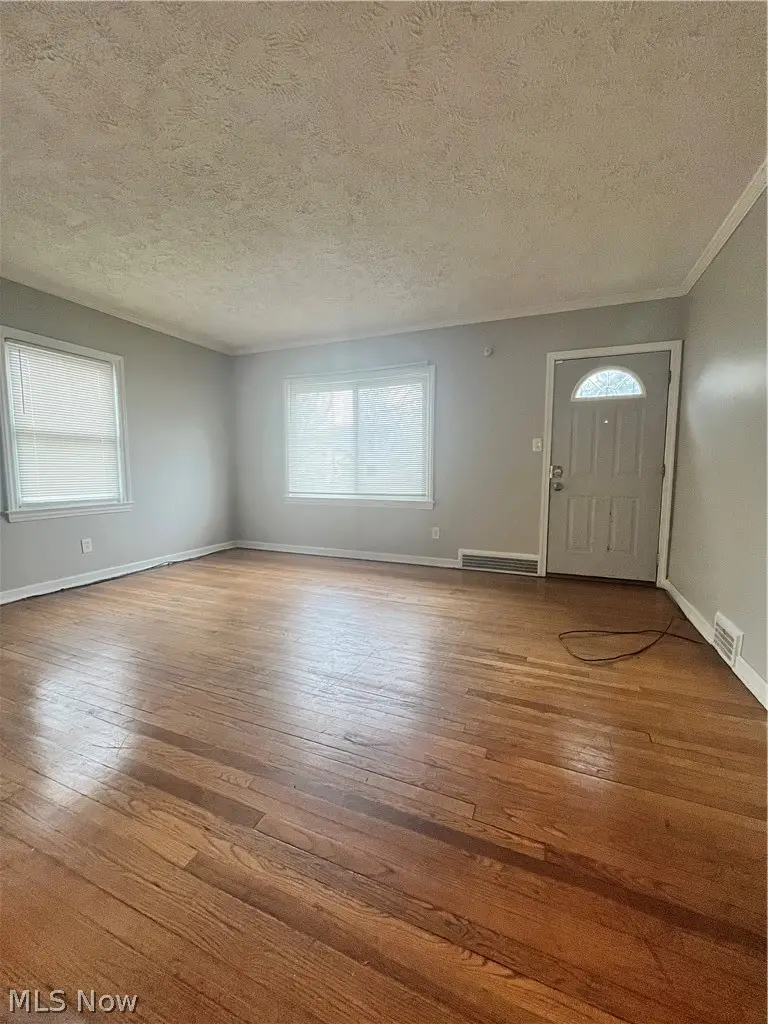 14906 Harvard Avenue, Cleveland, OH 44128 - #3