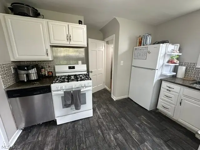 4960 Farnhurst Road, Lyndhurst, OH 44124 - #2
