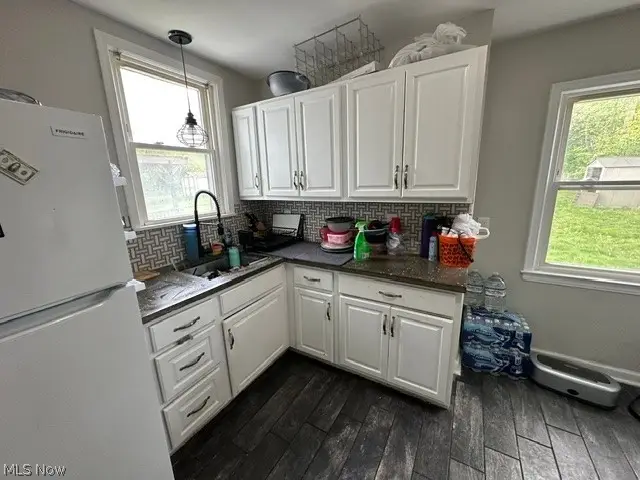 4960 Farnhurst Road, Lyndhurst, OH 44124 - #3