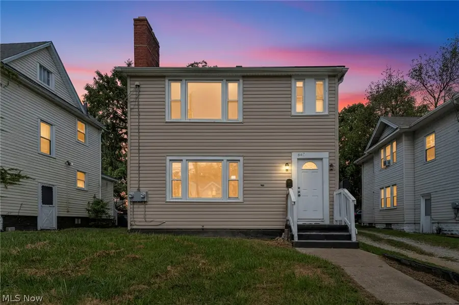 907 Whittier Avenue, Akron, OH 44320 - #2