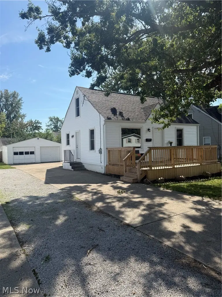 1356 Stratford Street, Barberton, OH 44203 - #3