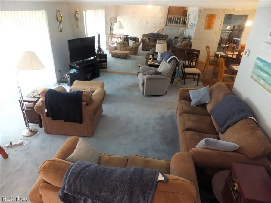 10344 N Church Drive, Parma Heights, OH 44130 - #3