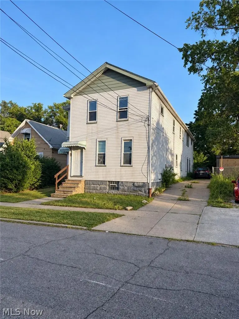 4019 Newark Avenue, Cleveland, OH 44109 - #1