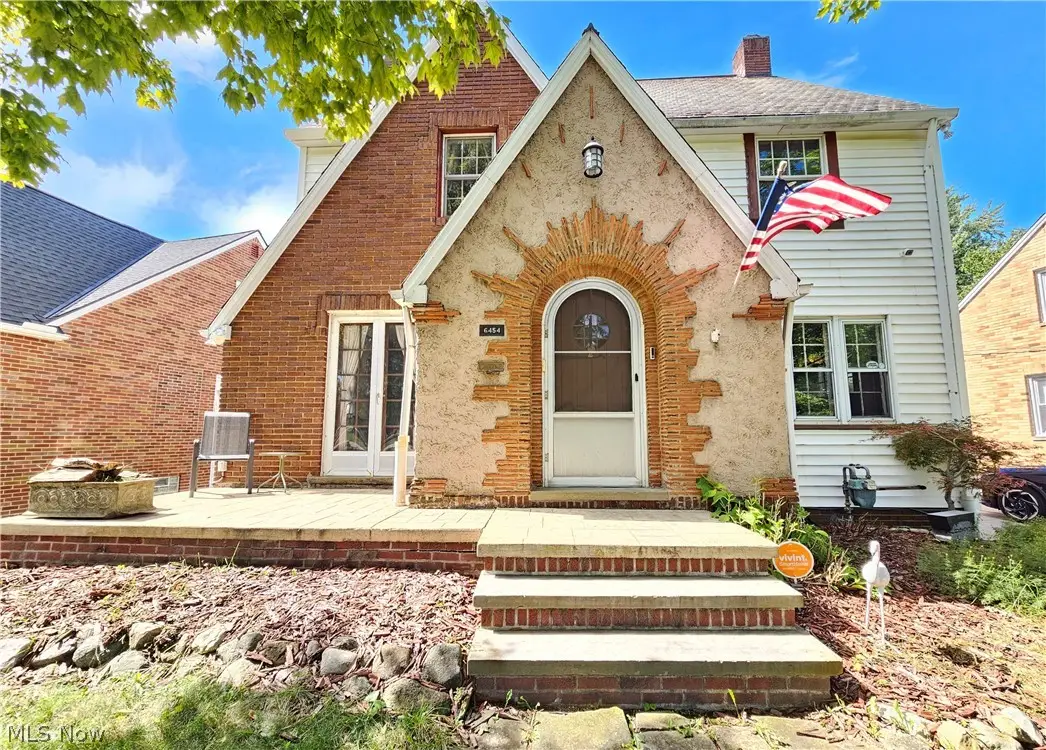 6454 S Canterbury Road, Parma, OH 44129 - #1