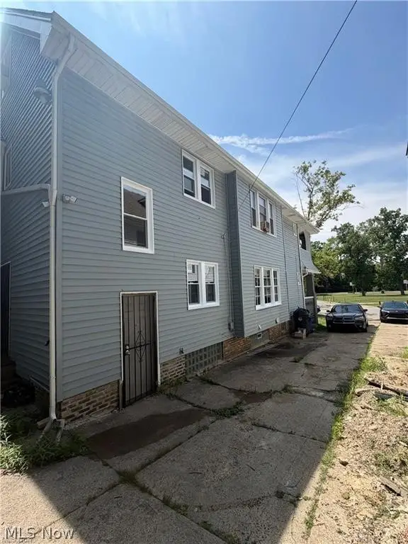 981 Thornhill Drive, Cleveland, OH 44108 - #3