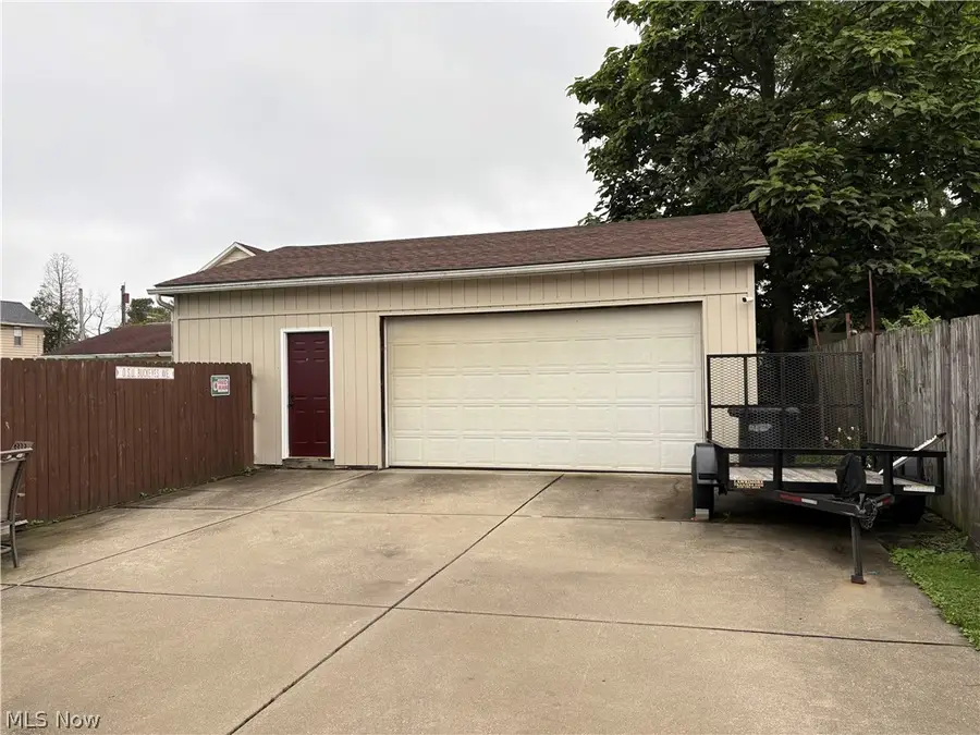 308 Hyde Avenue, Niles, OH 44446 - #3