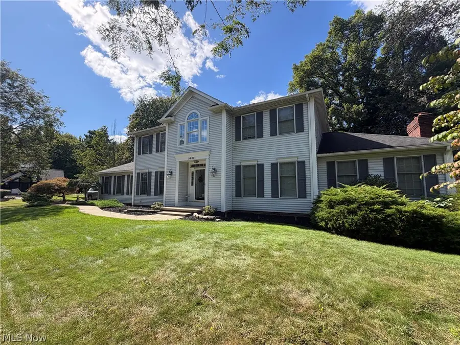 3020 Fox Burrow Drive, Stow, OH 44224 - #2