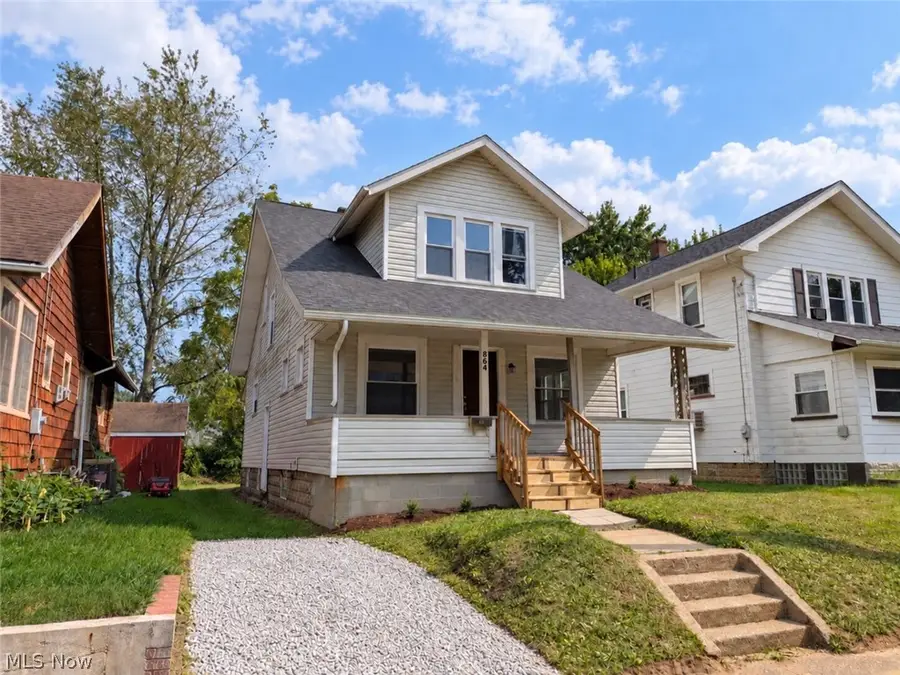 864 10th Ne Street, Massillon, OH 44646 - #2
