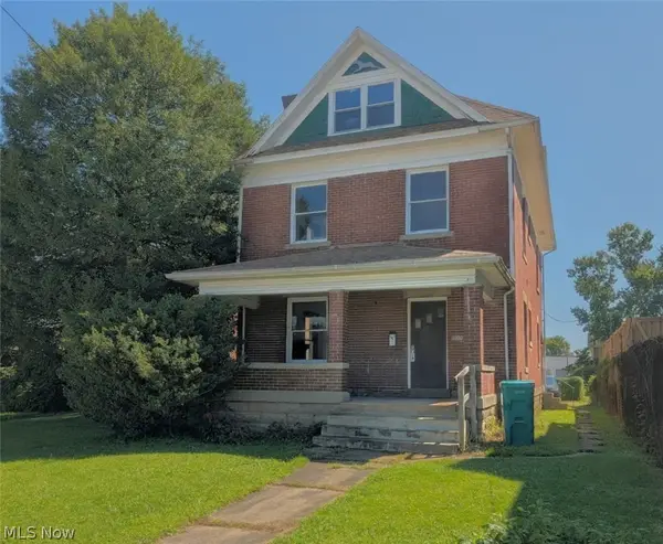 1724 Saint Marys Avenue, Parkersburg, WV 26101