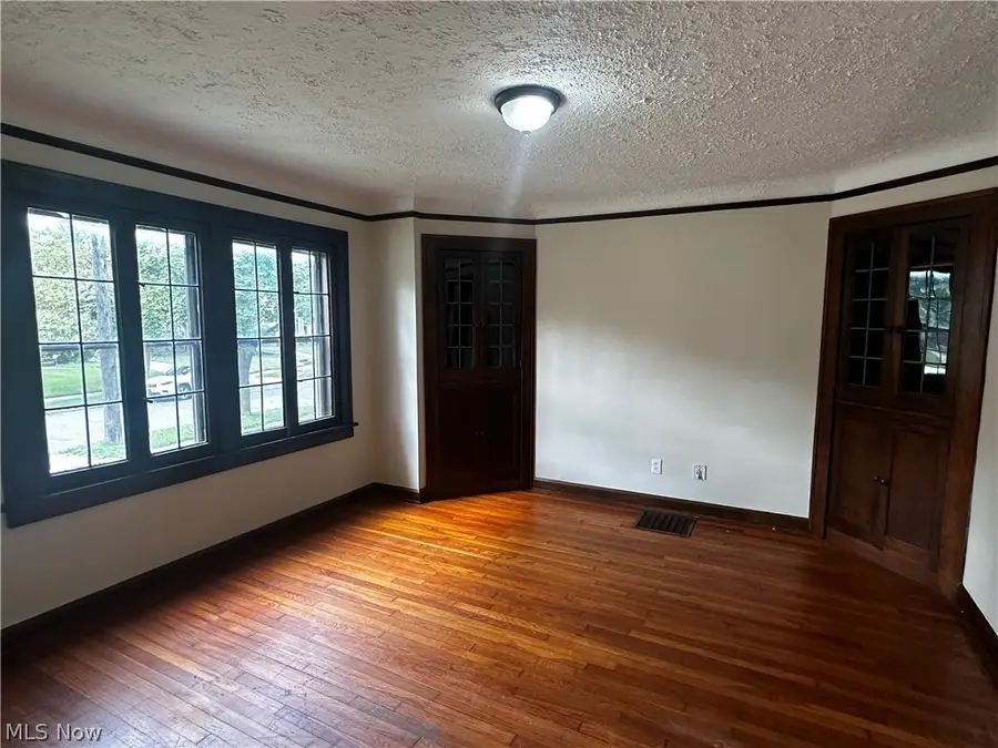3533 Cedarbrook Road, University Heights, OH 44118 - #3