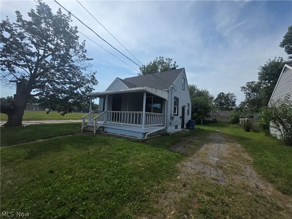 1936 Lakeview Avenue, Lorain, OH 44053 - #1