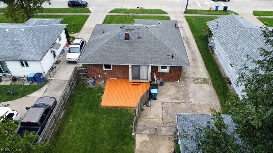 1327 W 26th Street, Lorain, OH 44052 - #2
