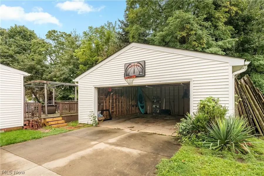 2127 Watson Avenue, Alliance, OH 44601 - #3