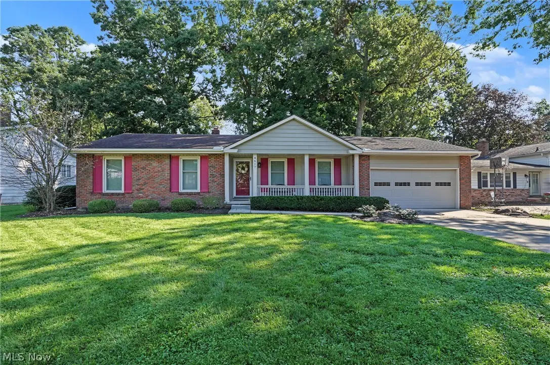 4617 Commodore Drive, Stow, OH 44224 - #1