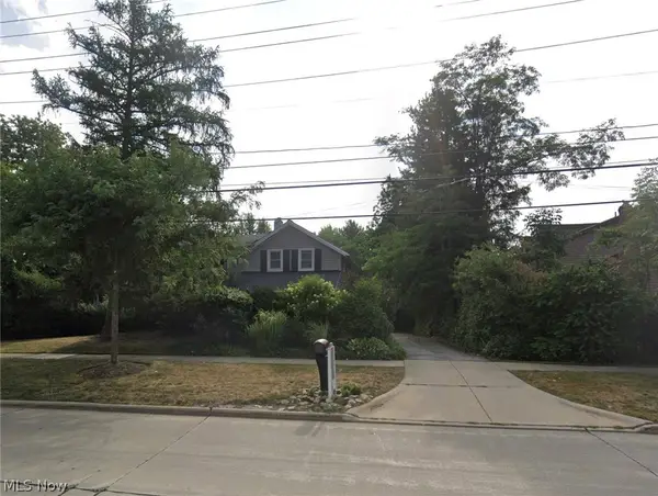 2389 Richmond Road, Beachwood, OH 44122