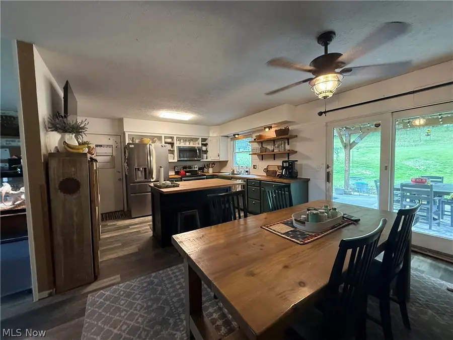 4239 State Route 39 Ne, New Philadelphia, OH 44663 - #2