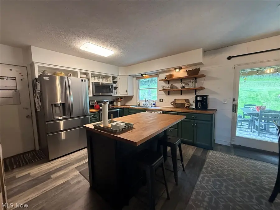4239 State Route 39 Ne, New Philadelphia, OH 44663 - #3