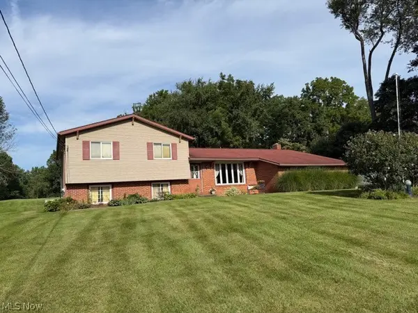 9011 Lost Trail Ne Avenue, Canton, OH 44721