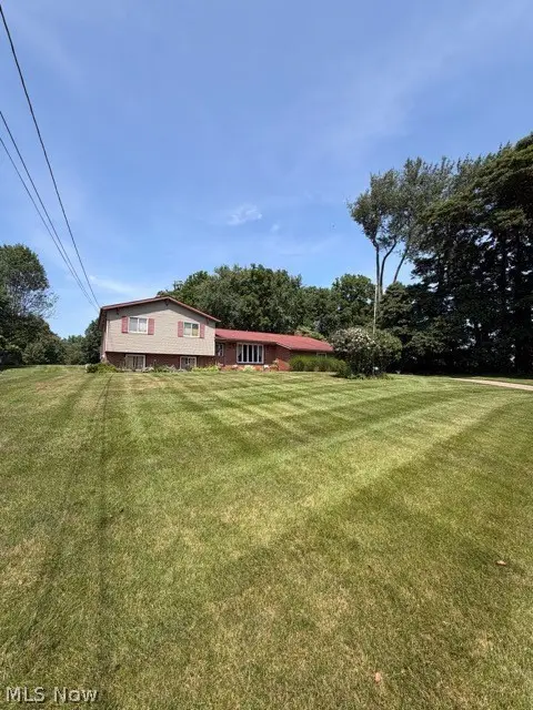 9011 Lost Trail Ne Avenue, Canton, OH 44721 - #2