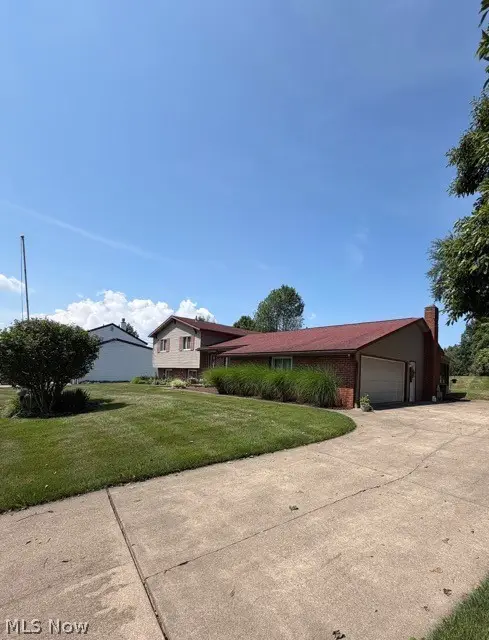 9011 Lost Trail Ne Avenue, Canton, OH 44721 - #3