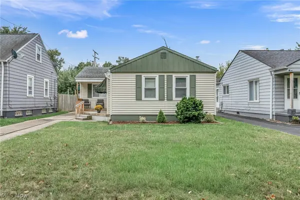 18813 Parkmount, Cleveland, OH 44135