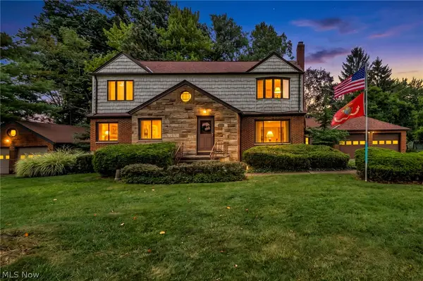 9216 Evergreen Drive, Parma, OH 44129