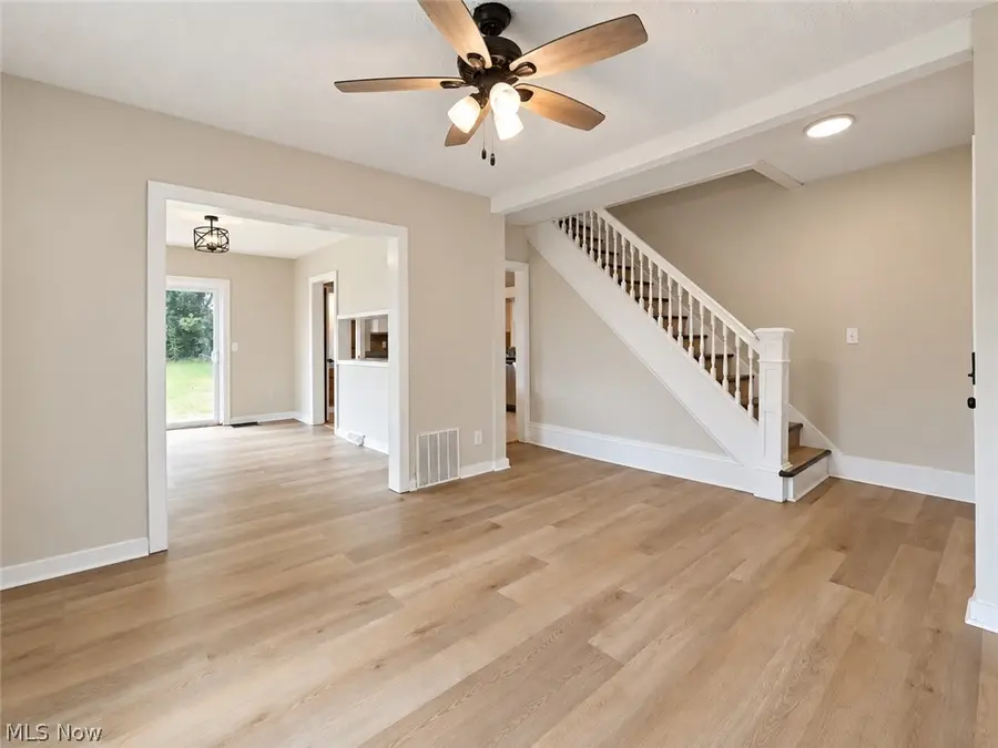 402 Hall Avenue, Barberton, OH 44203 - #3