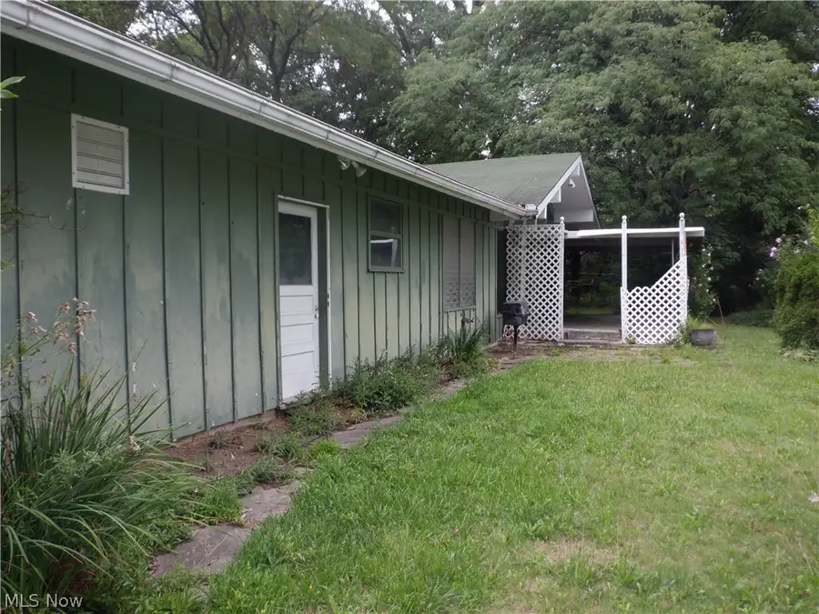 2091 Lee Boulevard, East Cleveland, OH 44112 - #3