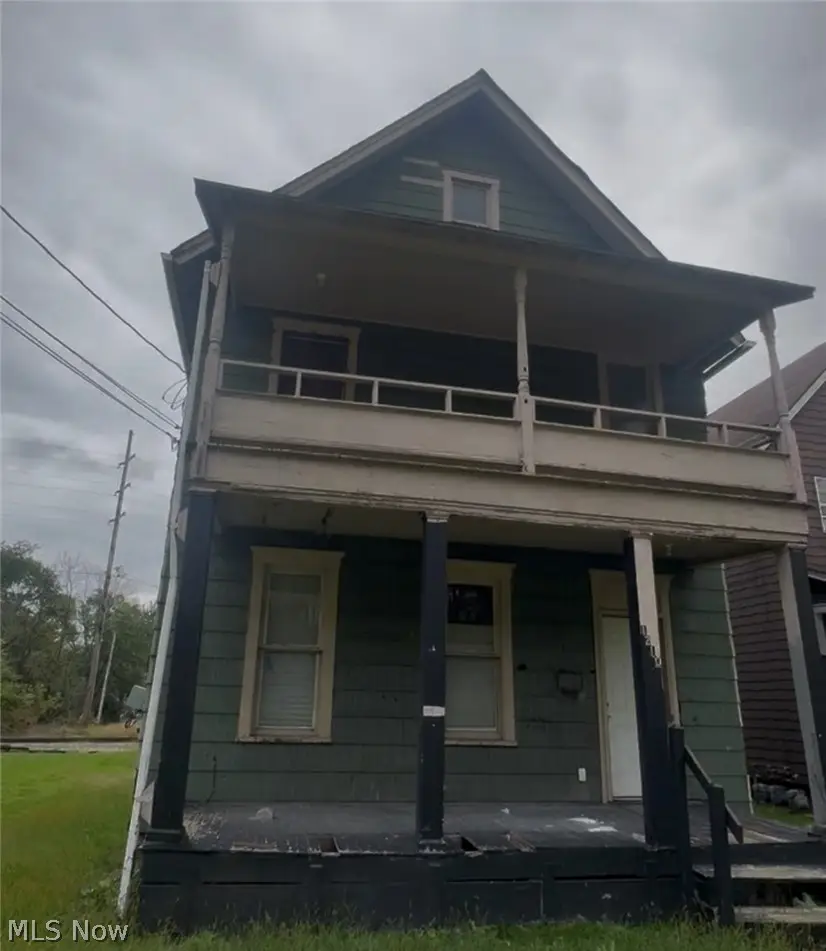1210 Lawrence Ne Road, Canton, OH 44705 - #1