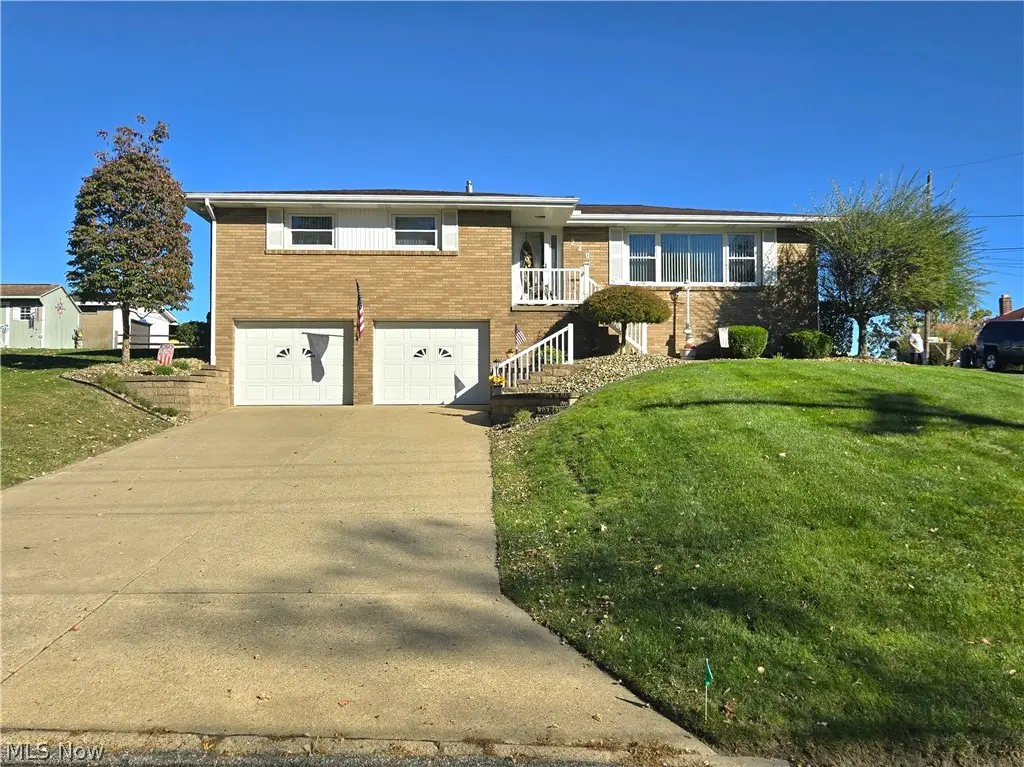 240 N 20th Street, Weirton, WV 26062 - #1