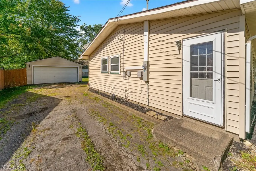 2531 Chestnut Street, Girard, OH 44420 - #3
