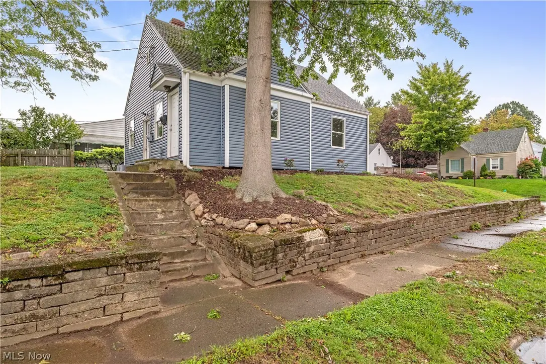 137 E Rosewood Avenue, Akron, OH 44301 - #1