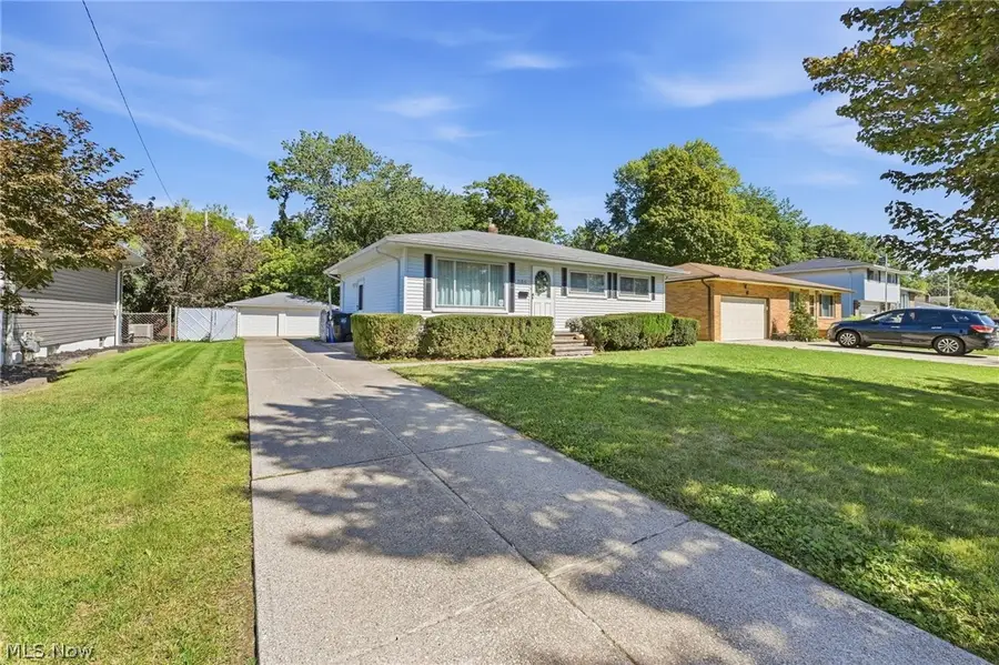 21810 Forestview Circle, Brook Park, OH 44142 - #2
