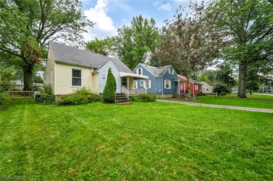 111 Forest Hill Drive, Avon Lake, OH 44012 - #3