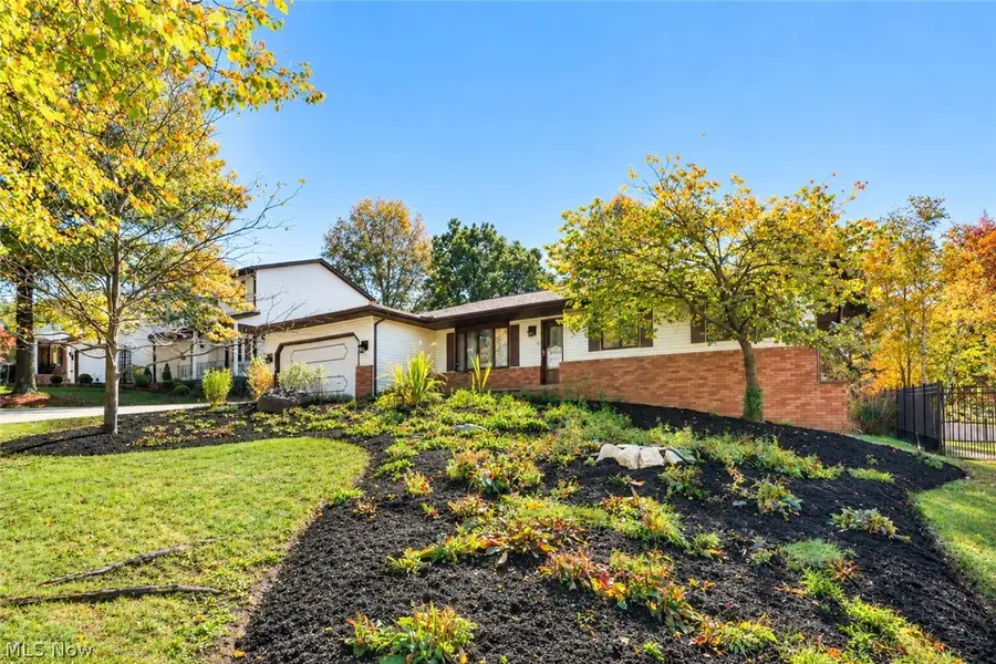 4081 Clearwater Drive, Parma, OH 44134 - #3
