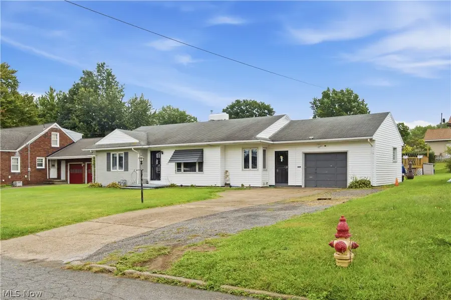 695 Moore Avenue, Campbell, OH 44405 - #3