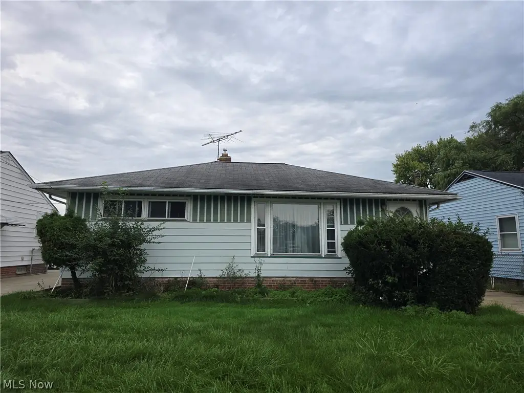 19145 Homeway Avenue, Cleveland, OH 44135 - #1