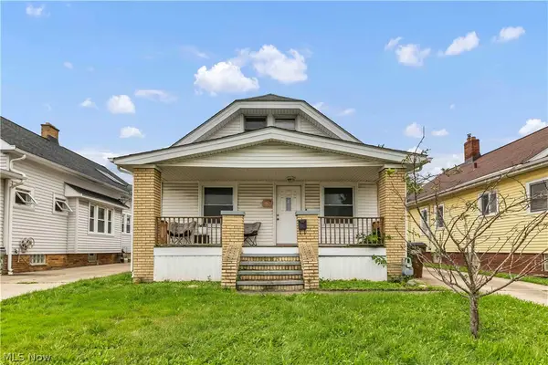 5821 Merkle Avenue, Parma, OH 44129