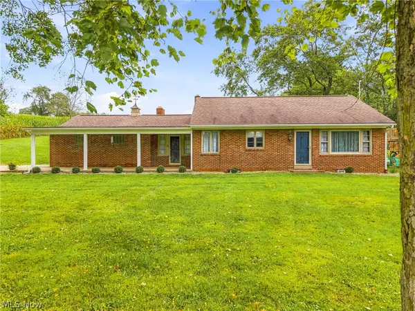 3633 Blacksnake Hill Ne Road, Dover, OH 44622