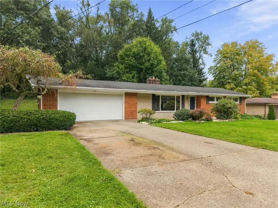 2033 Clearview Ne Street, Massillon, OH 44646 - #3