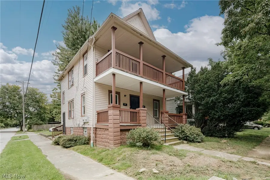 379 E 162nd Street, Cleveland, OH 44110 - #2