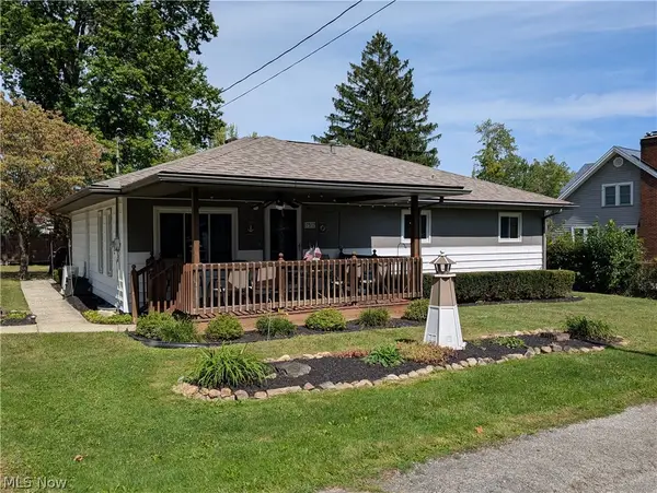 17512 Lundys Lane, Lake Milton, OH 44429