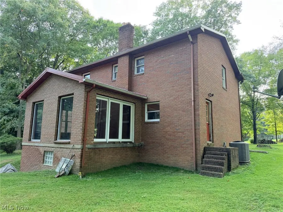 218 Meadowood Drive, New Cumberland, WV 26047 - #2