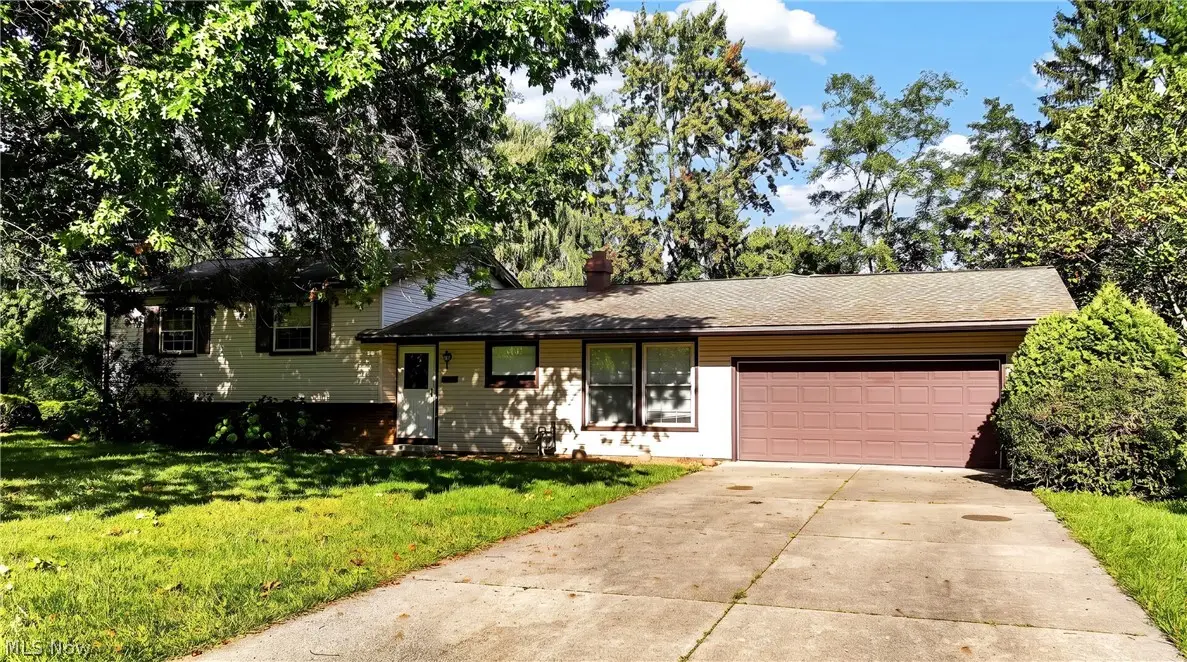 7686 Roselawn Drive, Mentor, OH 44060 - #1