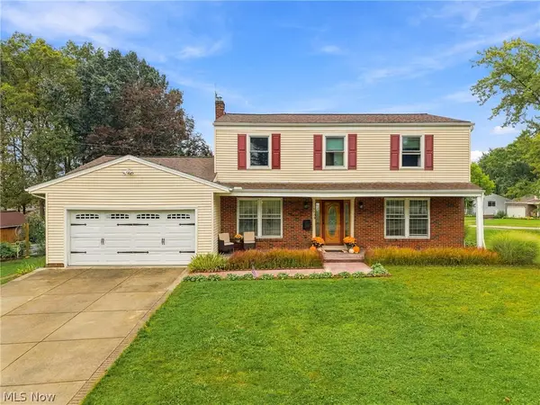 7709 Green Valley Drive, Parma, OH 44134