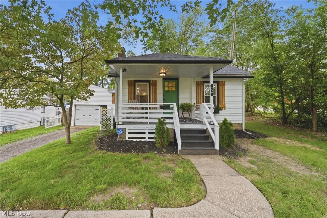 620 34th Nw Street, Canton, OH 44709 - #1