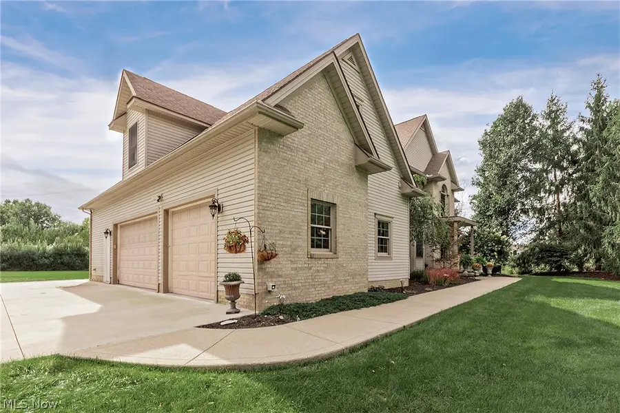 16685 Lucky Bell Lane, Chagrin Falls, OH 44023 - #2