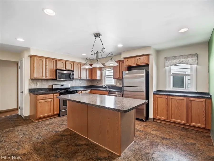 4810 Fairlawn Road, Lyndhurst, OH 44124 - #2
